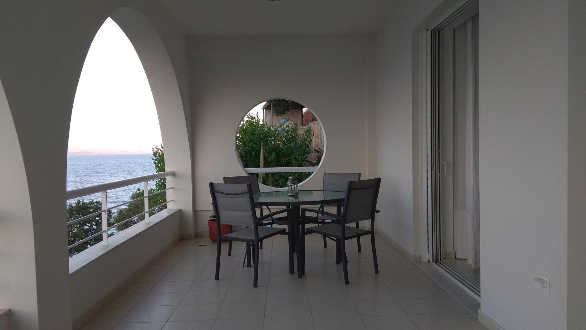 Linamare Apartment Kiveri Bilik gambar